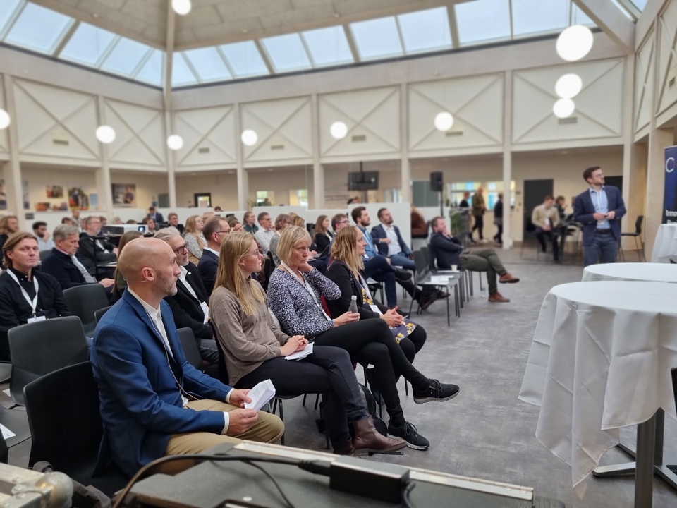 Publikum til temadag om AI