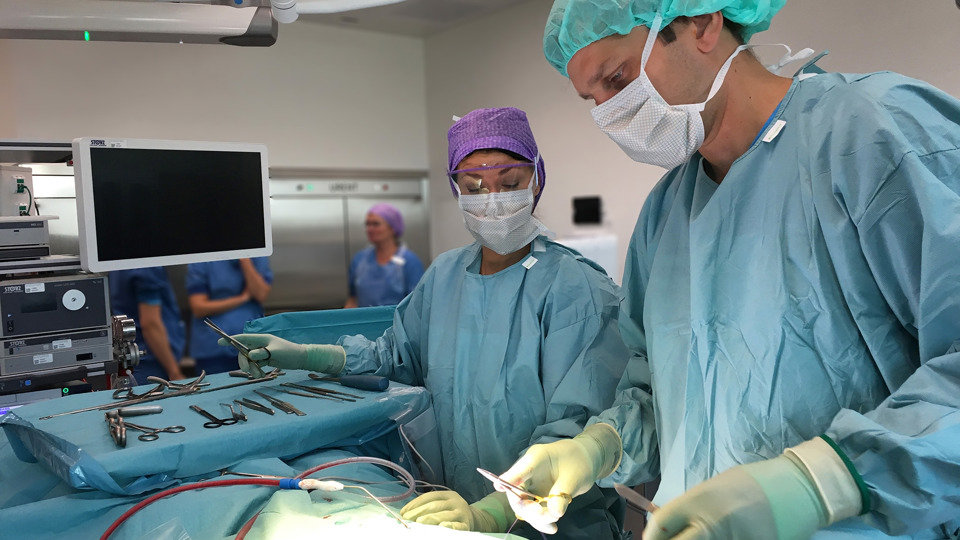 OUH's medarbejdere opererer allerede i en tro kopi at fremtidens operationsstue