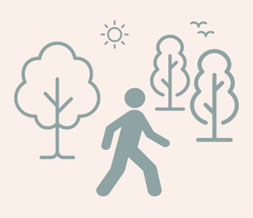 Person der går en tur udenfor